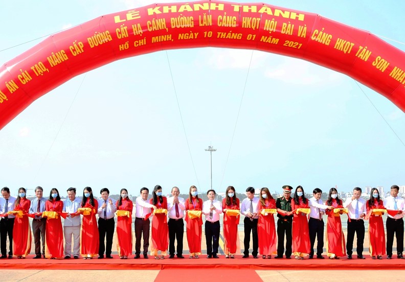 Phó Thủ tướng dự khánh thành cải tạo đường băng hai sân bay lớn nhất nước - ảnh 2
